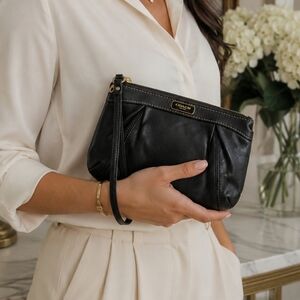 Coach Black Leather Wristlet Clutch Women’s Gold Logo Zip Pouch Purse